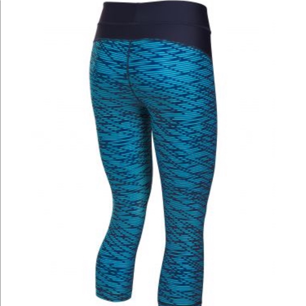Under Armour women Heat Gear capris